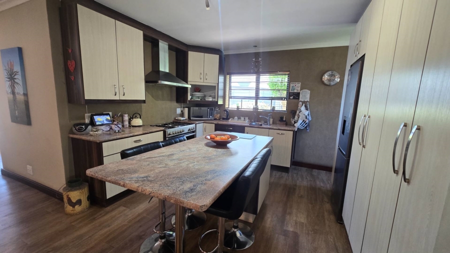 3 Bedroom Property for Sale in Protea Heights Western Cape